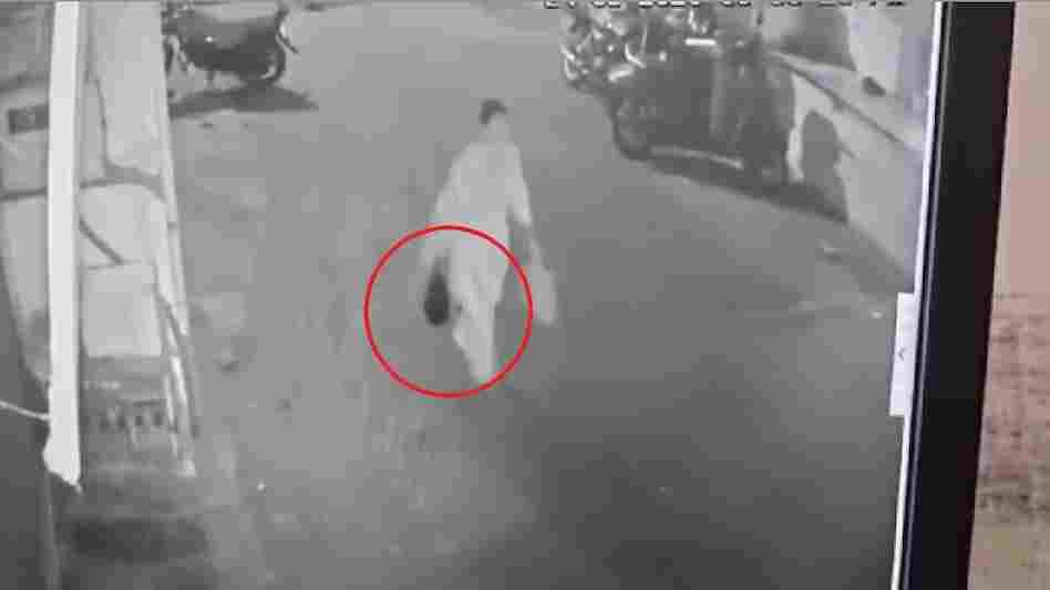 ‘मेरे 2 जवान बच्चे हैं’,फिर प्रेग्नेंट हुई तो शर्म से महिला ने फेंक दिया नवजात को