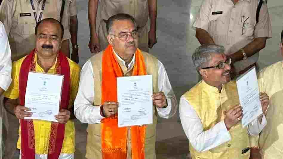 बीजेपी के तीनों उम्मीदवार ने दर्ज की जीत, मीनाक्षी का नामांकन रद्द होने के चलते नहीं मिली टक्कर