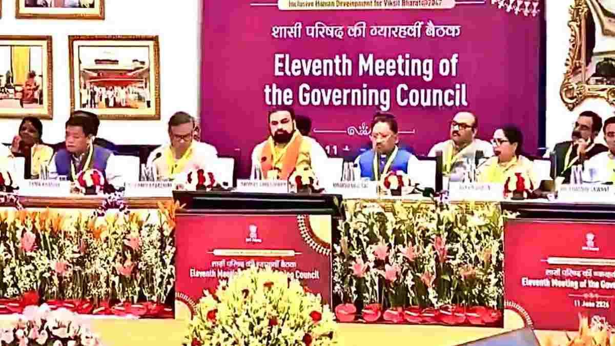 नीति आयोग की बैठक में बोले CM विष्णुदेव साय: हिंसा छोड़ विकास की राह पर बस्तर, अगले 3 साल में परिवारों की आय दोगुनी करने का लक्ष्य