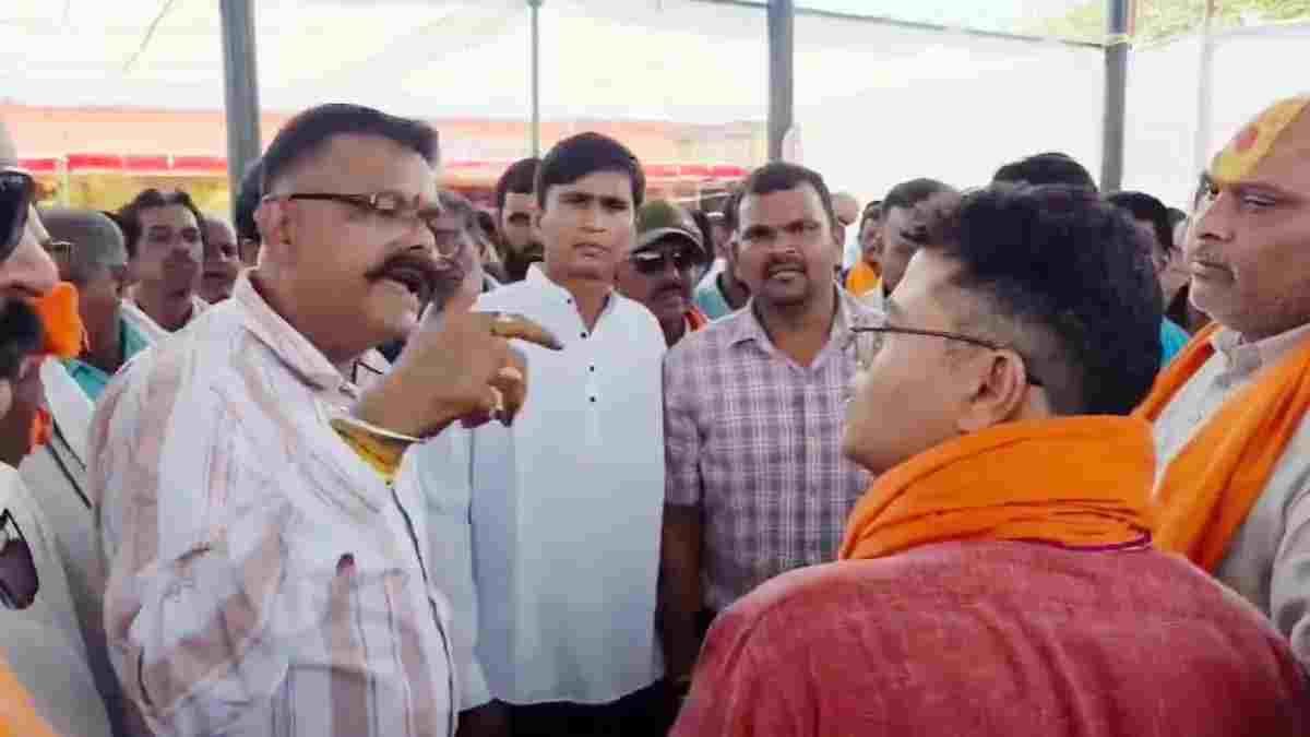 जनसमस्या निवारण शिविर में अभद्र व्यवहार पड़ा भारी, CEO रूपेश पाण्डेय निलंबित