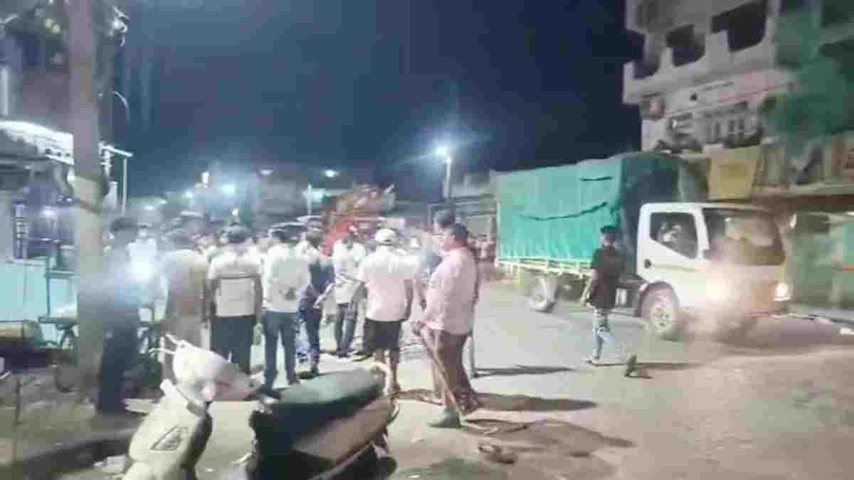CG NEWS- रेत भंडारण को लेकर दुर्गा चौक पर खूनी संघर्ष, दोनों पक्षों के 10 से अधिक लोगों पर FIR, यूपी से जुड़े तार