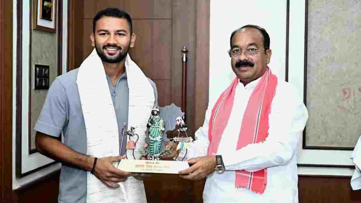 छत्तीसगढ़ के होनहार खिलाड़ी आयुष पांडे का इंडिया टीम-A में चयन, खेल मंत्री अरुण साव से की मुलाकात