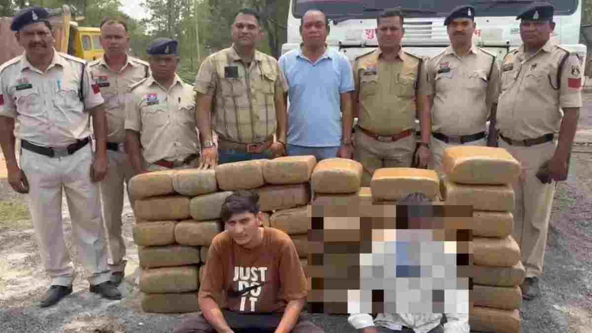 CG NEWS: उड़ीसा से राजस्थान जा रहा ₹1.66 करोड़ का गांजा पकड़ाया, ट्रेलर जब्त, आरोपी गिरफ्तार