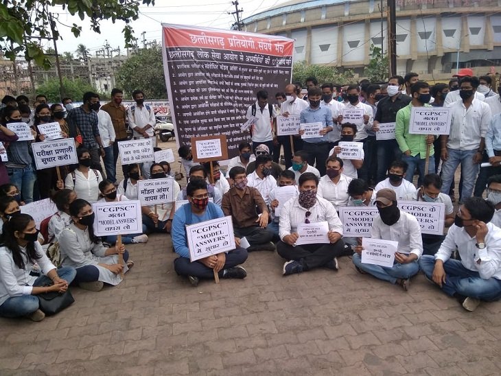 “हाथ में डिग्री, आँखों में मायूसी : छत्तीसगढ़ का पढ़ा-लिखा युवा क्यों बन रहा है प्रवासी मज़दूर?”