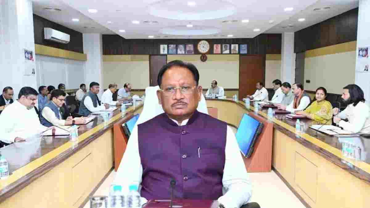साय कैबिनेट के 11 बड़े फैसले: ‘ईज ऑफ डूइंग बिजनेस’ कानून लाने वाला देश का पहला राज्य बनेगा छत्तीसगढ़; नवा रायपुर के लिए OTS योजना को मंजूरी