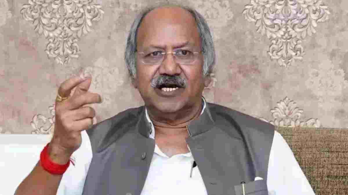 नकटी कांड में बड़ा मोड़: सांसद बृजमोहन अग्रवाल ने अपनी ही सरकार को घेरा, कहा- ‘रात के अंधेरे में तोड़फोड़ करने वाले अधिकारियों को माफी नहीं’