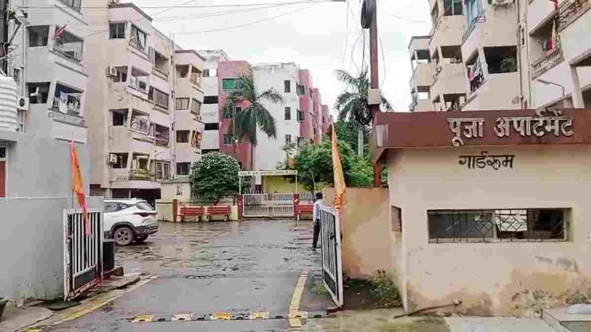 बिलासपुर के पूजा अपार्टमेंट में बड़ी चोरी: बंद मकान से 14 तोले सोने के जेवर पार, 9 लाख के आभूषणों पर साफ किया हाथ; नौकरानी पर शक