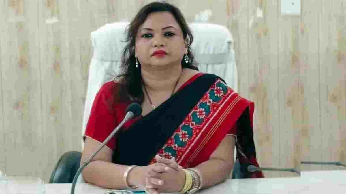 जाति विवाद के बाद नम्रता सिंह को लेकर सियासी घमासान तेज, अपने ही नेताओं पर लगाए गंभीर आरोप