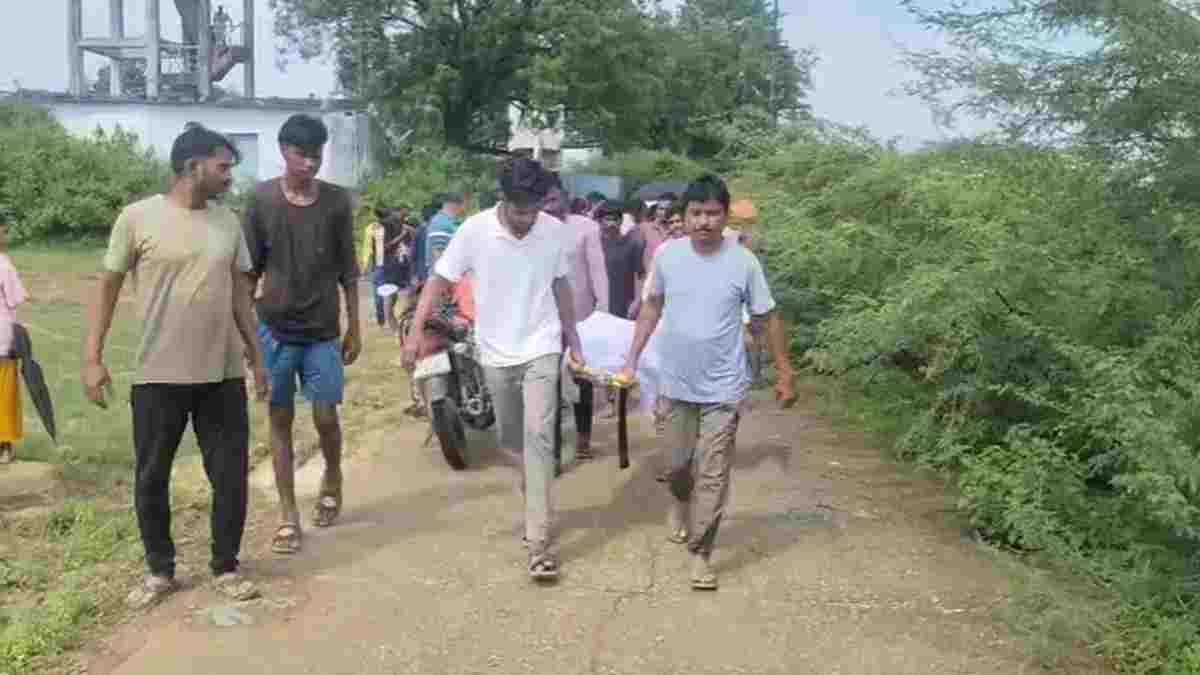 तालाब में नहाने गए 4 बच्चों में एक की डूबने से मौत, युवक ने 3 को बचाया