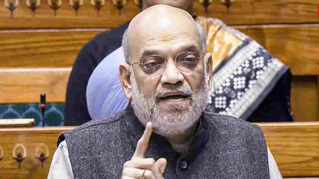 क्या आज अमित शाह संसद में बोलेंगे? विपक्षी सांसदों का हंगामा जारी