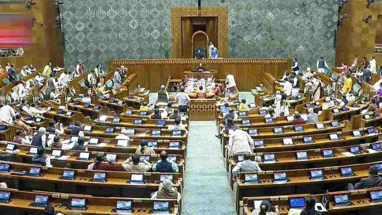 JPC के पास भेजा गया FCRA, अखिलेश बोले- यह बिल अल्पसंख्यकों के खिलाफ