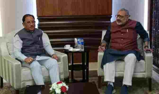 केंद्रीय वस्त्र मंत्री गिरिराज सिंह से CM विष्णु देव साय ने की मुलाकात, कहा- केंद्र करेगा हरसंभव सहयोग