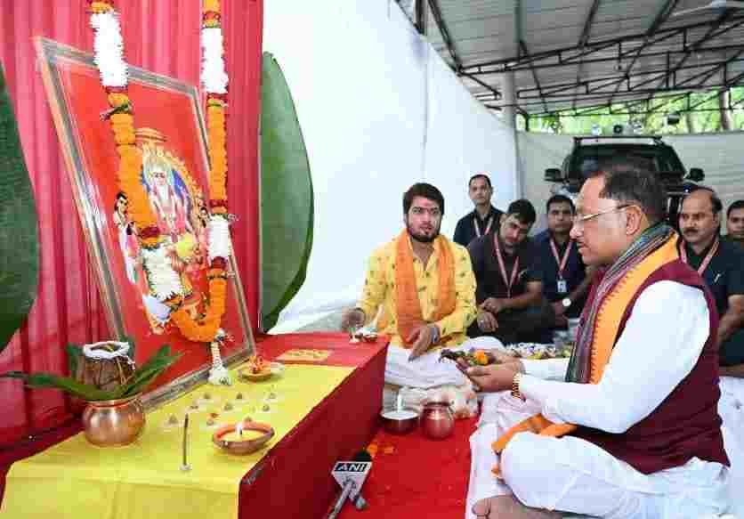 सृजन, कौशल और श्रम के सम्मान का संदेश देती है भगवान विश्वकर्मा की आराधना: मुख्यमंत्री विष्णु देव साय