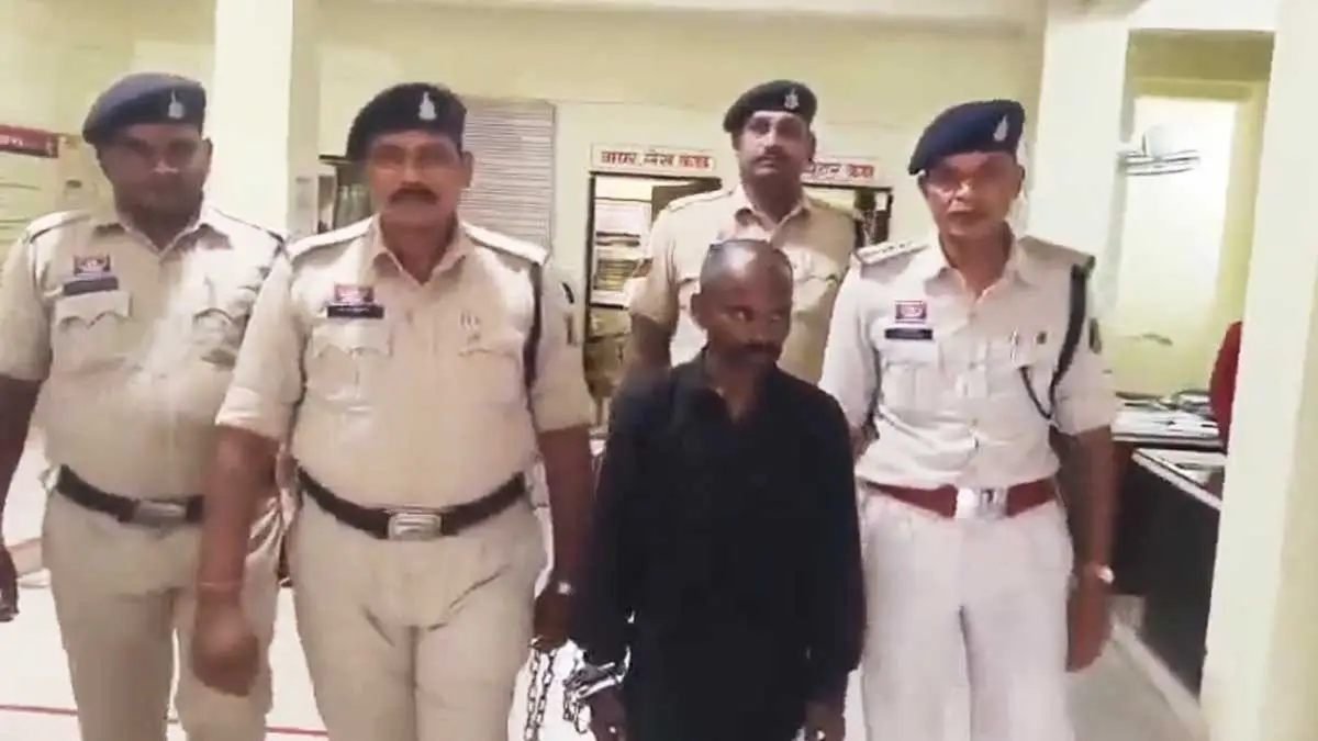 सक्ती में महिला की बेरहमी से हत्या, पड़ोसी निकला आरोपी; शराब पीने के बाद विवाद में वारदात को दिया अंजाम